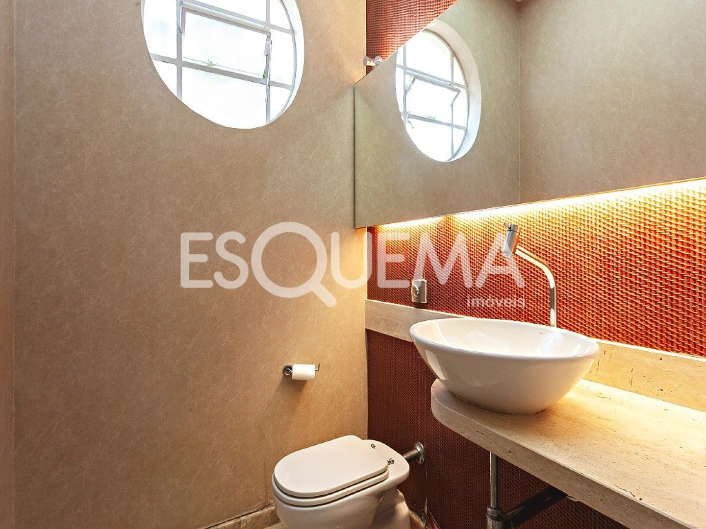 Casa próxima à Praça Panamericana - Imagem 6