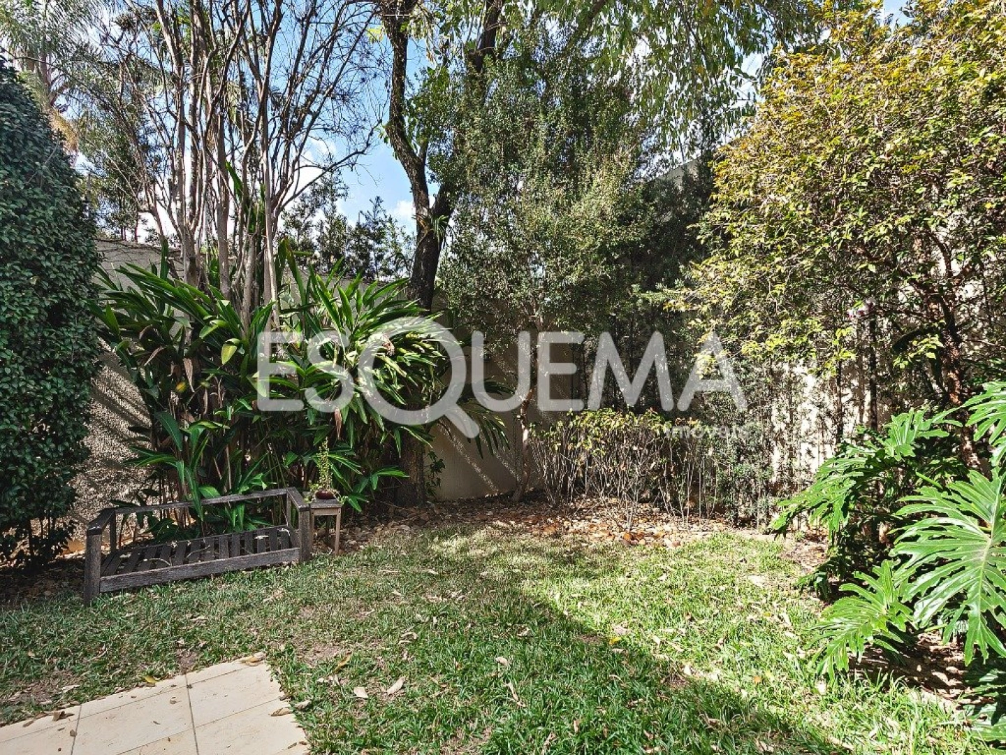 Casa próxima à Praça Panamericana - Imagem 9