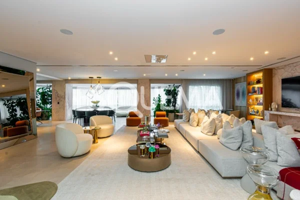 Apartamento com reforma impecável assinada pelo arquiteto Caio Bandeira