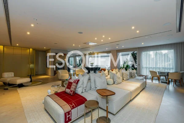 Apartamento com reforma impecável assinada pelo arquiteto Caio Bandeira