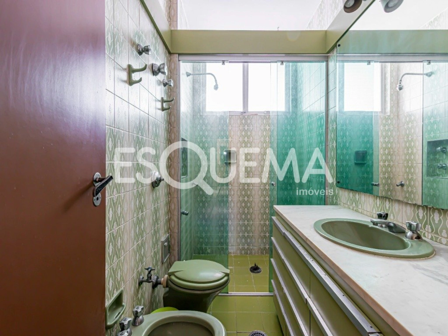 Apartamento amplo com ambientes bem distribuídos em ótima localização - Imagem 12