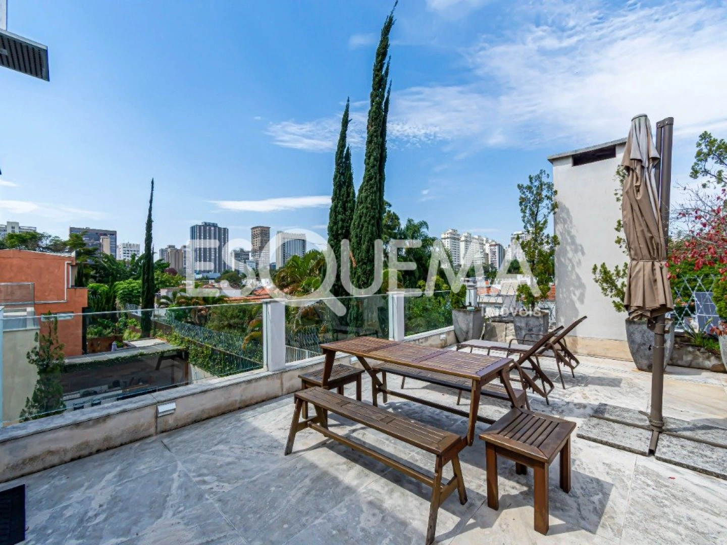 Casa em condomínio com quadra de tênis no Jardim Paulistano - Imagem 15