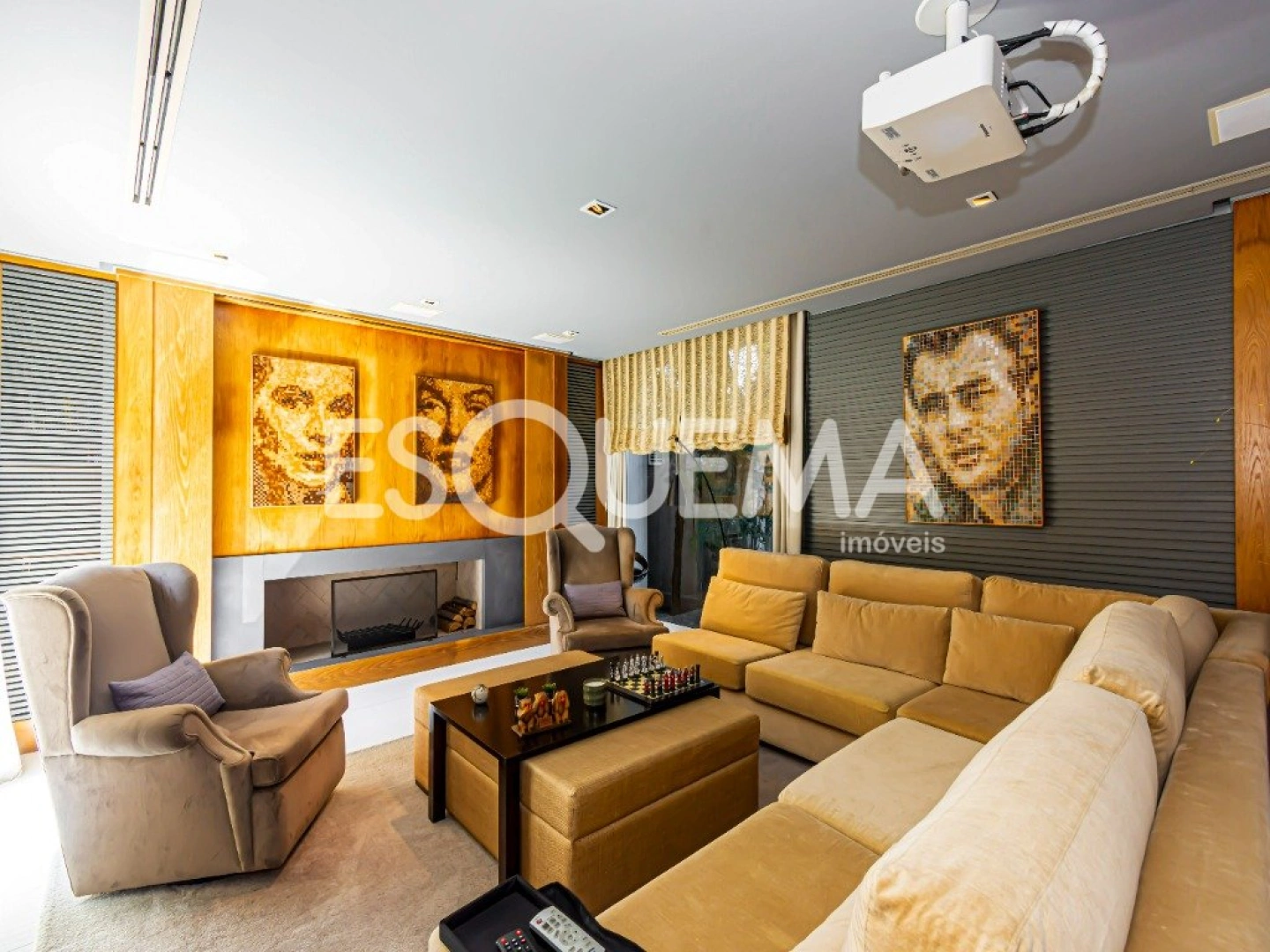 Casa em condomínio com quadra de tênis no Jardim Paulistano - Imagem 2