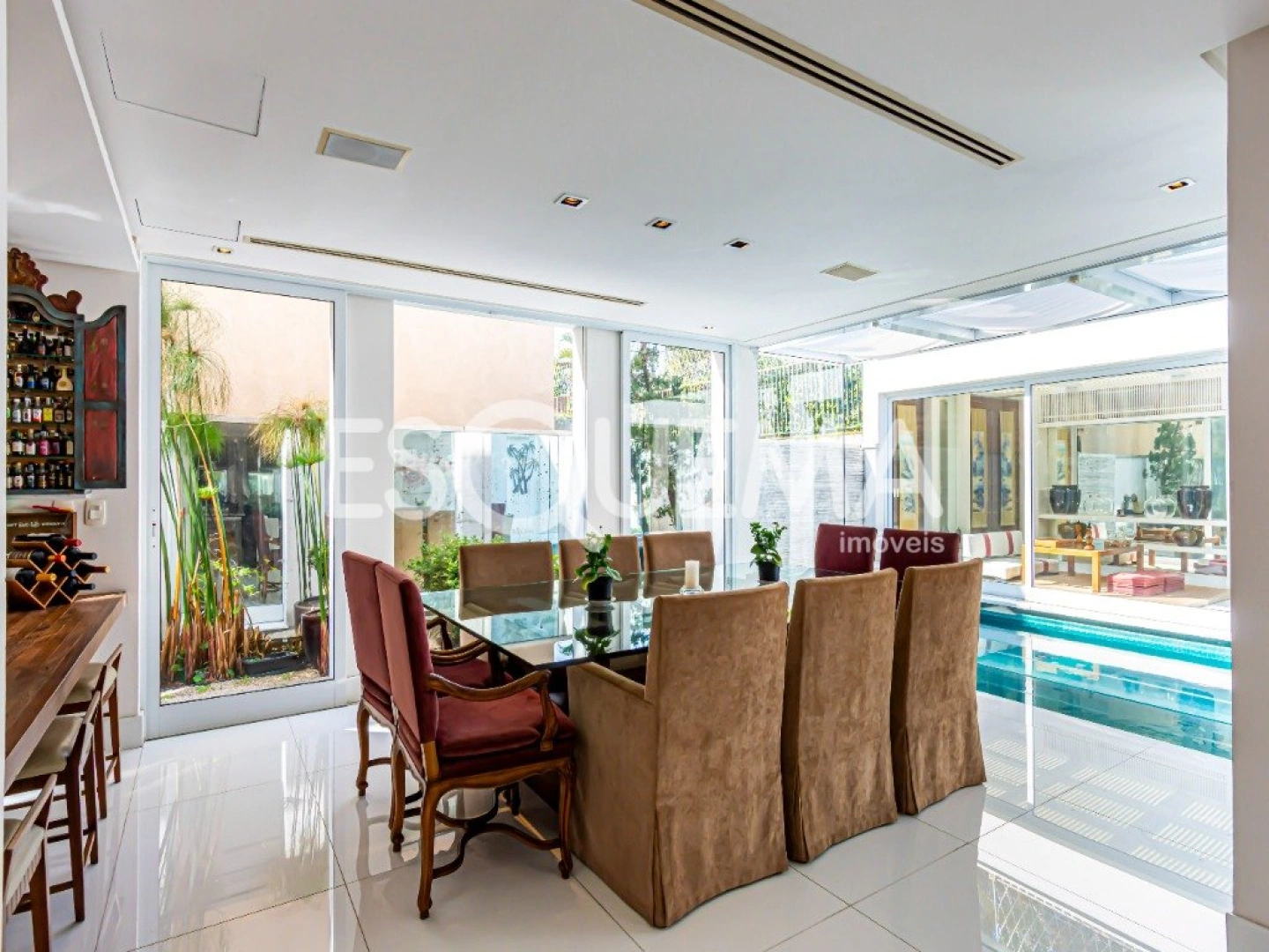Casa em condomínio com quadra de tênis no Jardim Paulistano - Imagem 5