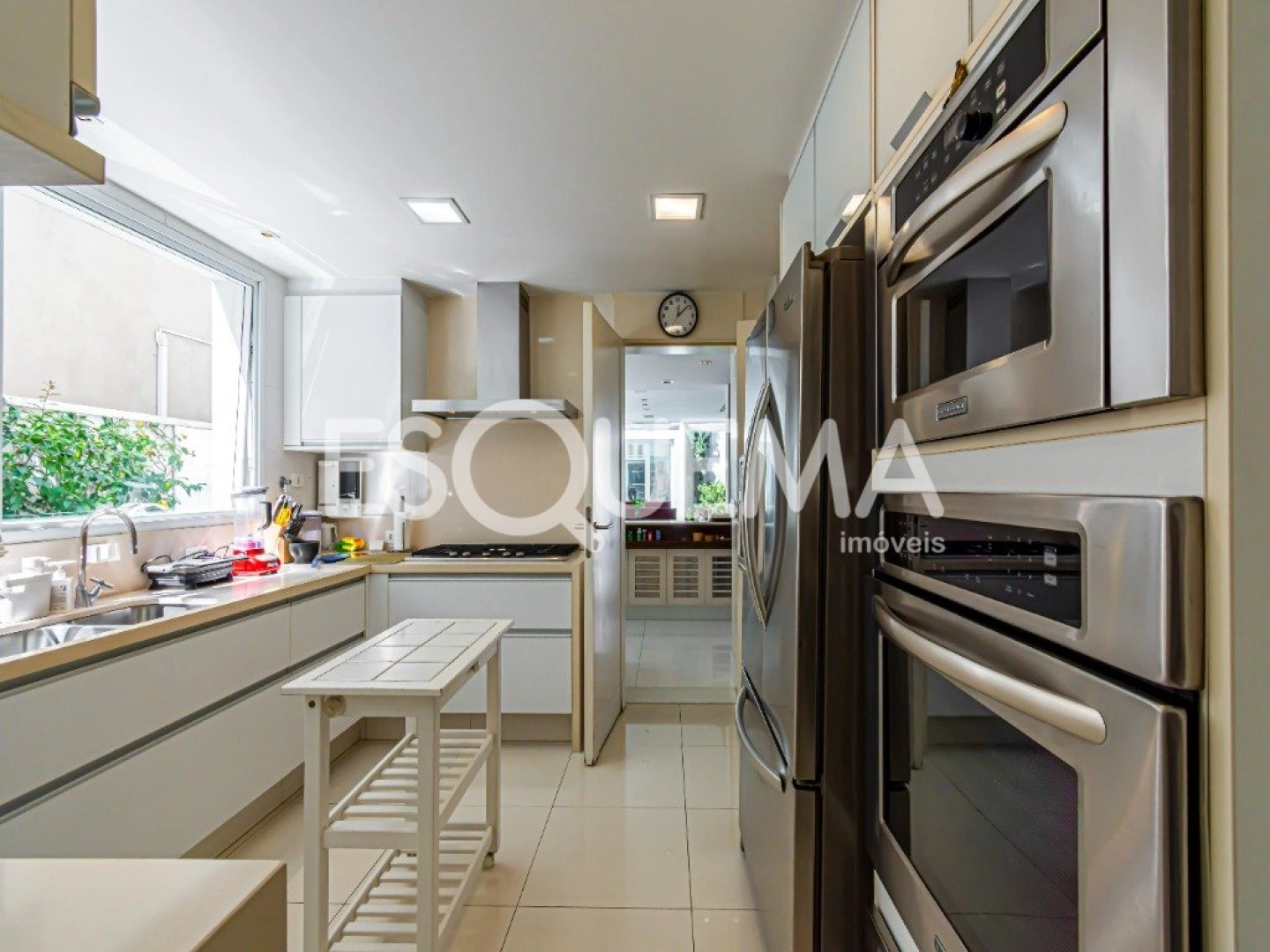 Casa em condomínio com quadra de tênis no Jardim Paulistano - Imagem 8