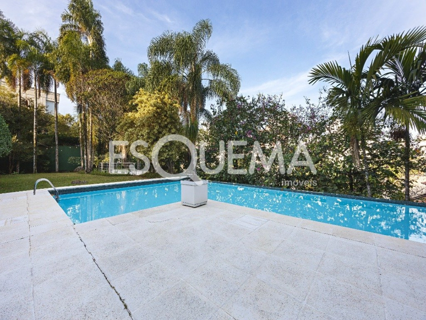Casa em condomínio exclusivo no Real Parque - Imagem 2
