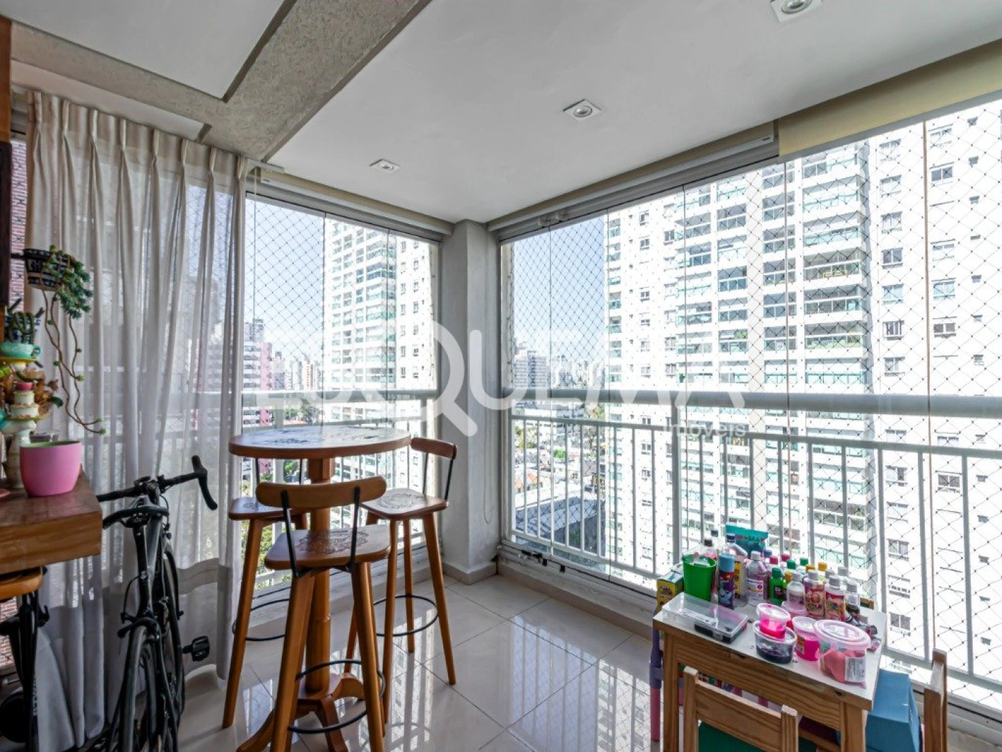 Apartamento em rua tranquila na Vila Olímpia - Imagem 9