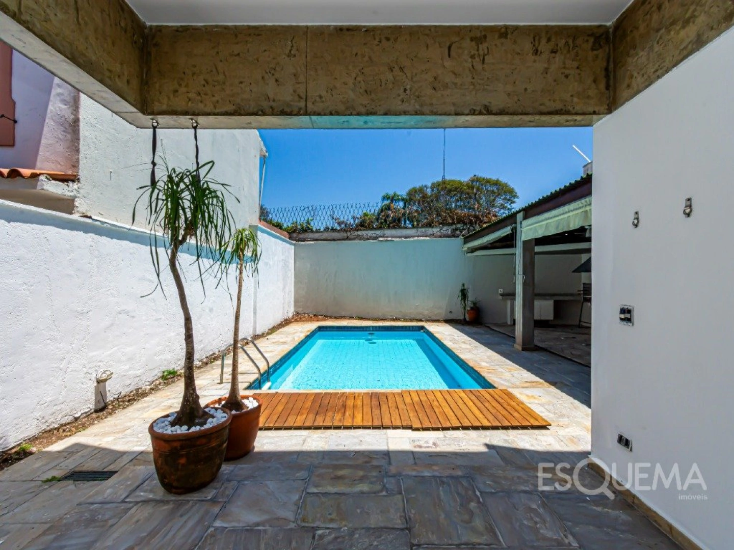 Casa em excelente localização no Jardim Europa - Imagem 11