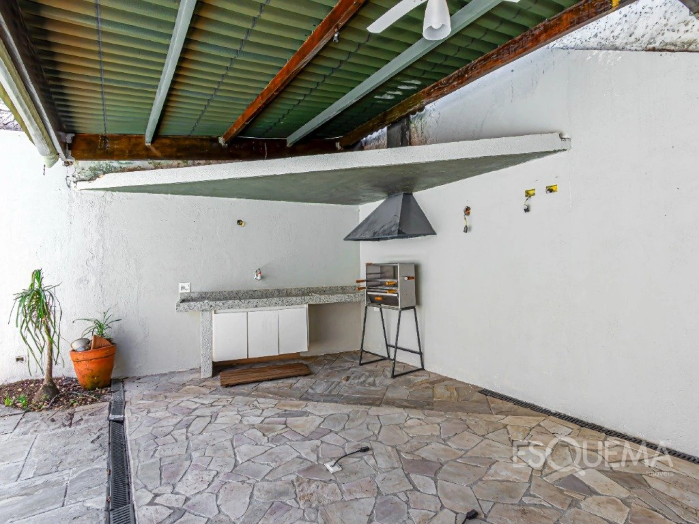 Casa em excelente localização no Jardim Europa - Imagem 13