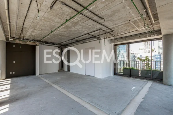 Apartamento em prédio novo próximo a Avenida Faria Lima
