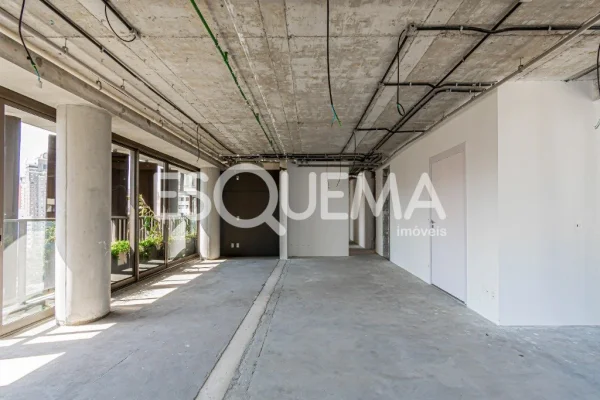 Apartamento em prédio novo próximo a Avenida Faria Lima