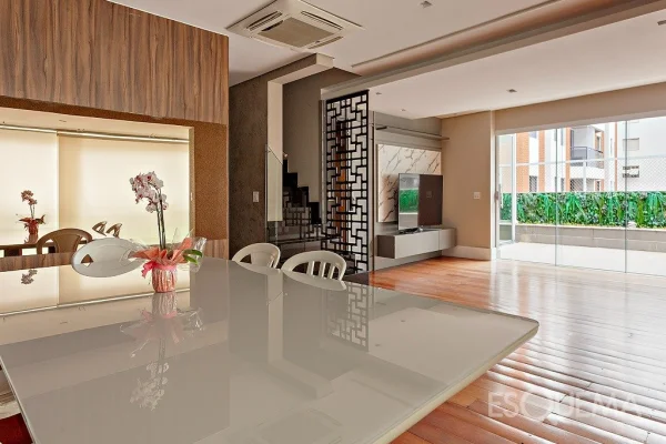 Cobertura duplex próxima ao Colégio Mobile e ao Parque Ibirapuera