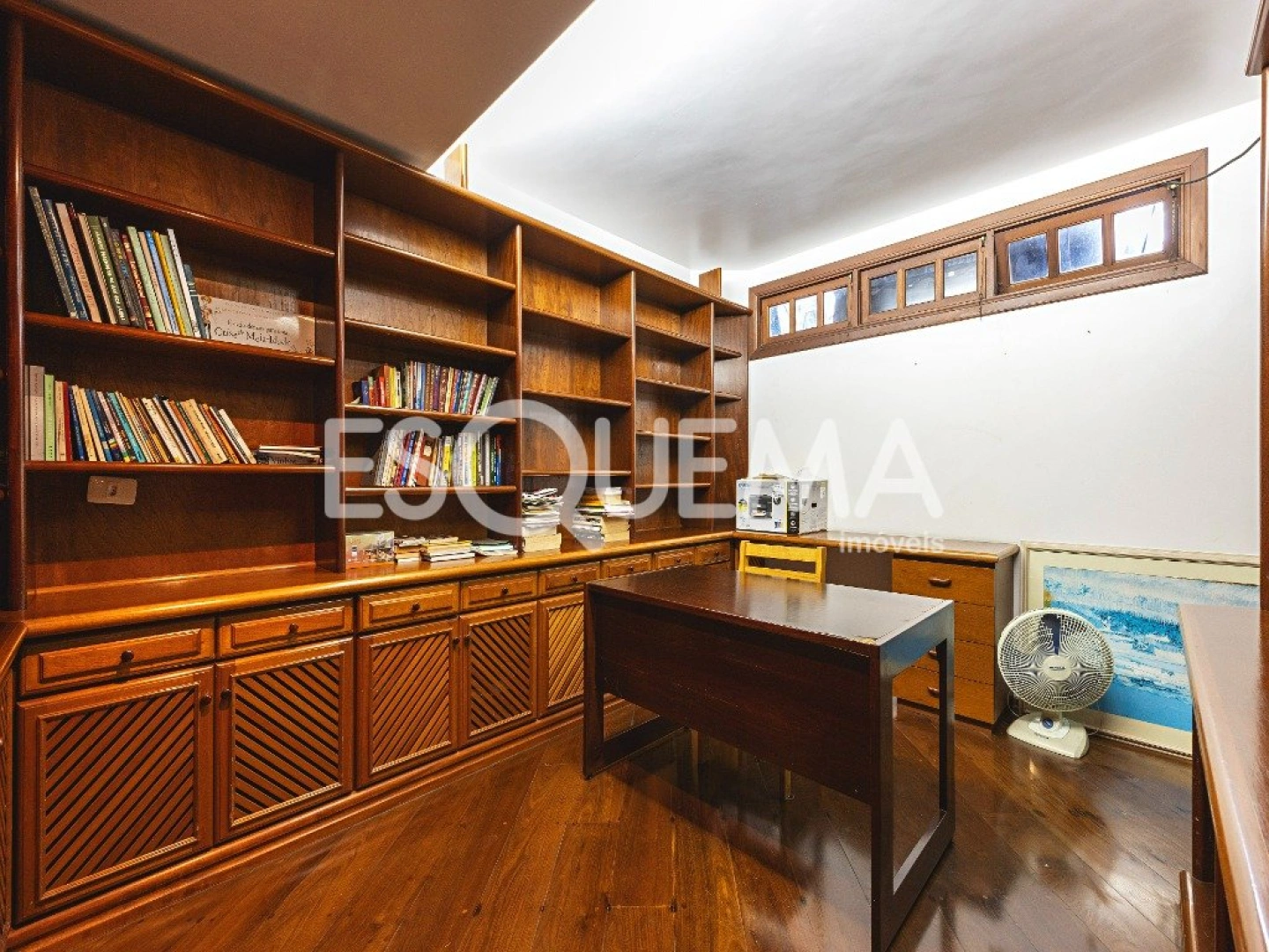 Casa em estilo europeu em rua fechada - Imagem 6