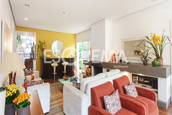 Casa em Alto de Pinheiros