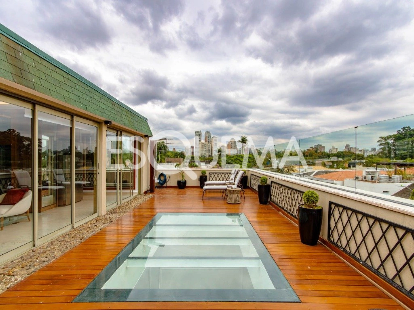 Casa com piscina aquecida e espaço gourmet no Jardim Luzitânia - Imagem 11