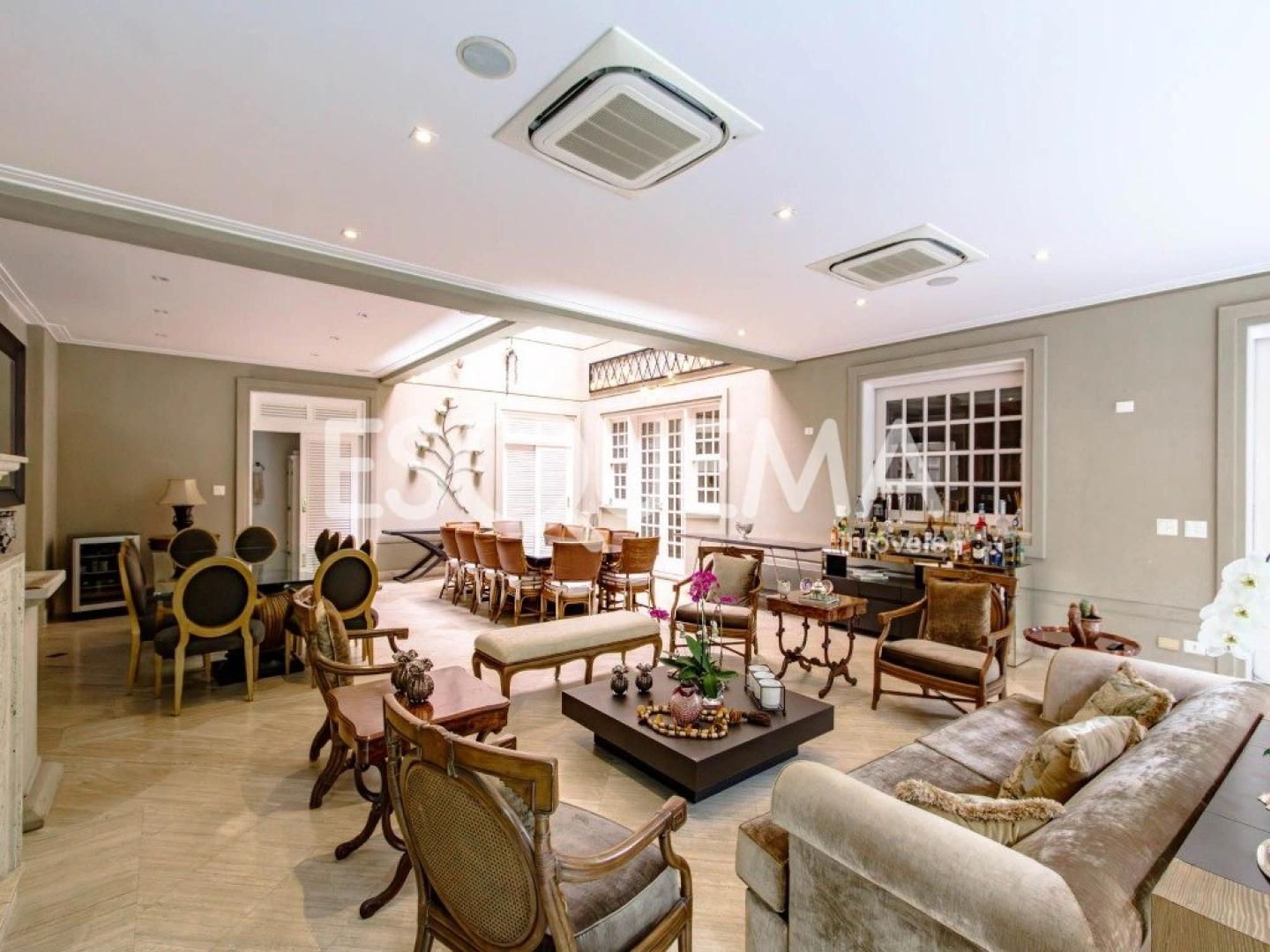 Casa com piscina aquecida e espaço gourmet no Jardim Luzitânia - Imagem 2