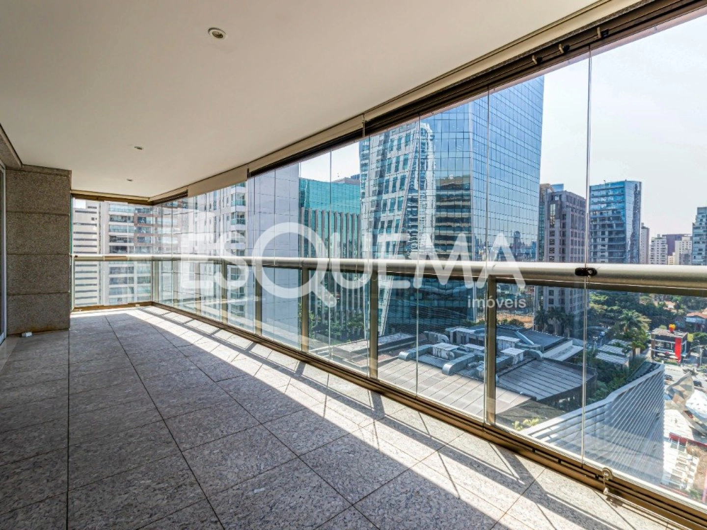 Apartamento diferenciado em rua tranquila no Itaim Bibi - Imagem 4