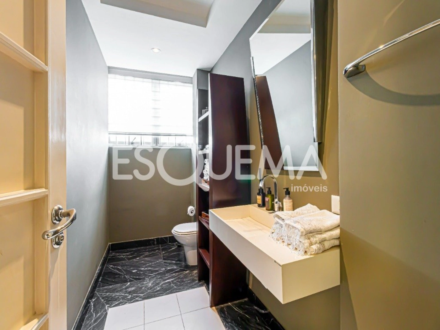 Apartamento de 480 m² em localização privilegiada - Imagem 9