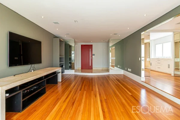 Apartamento em excelente localização com planta bem distribuída