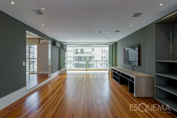 Apartamento em excelente localização com planta bem distribuída