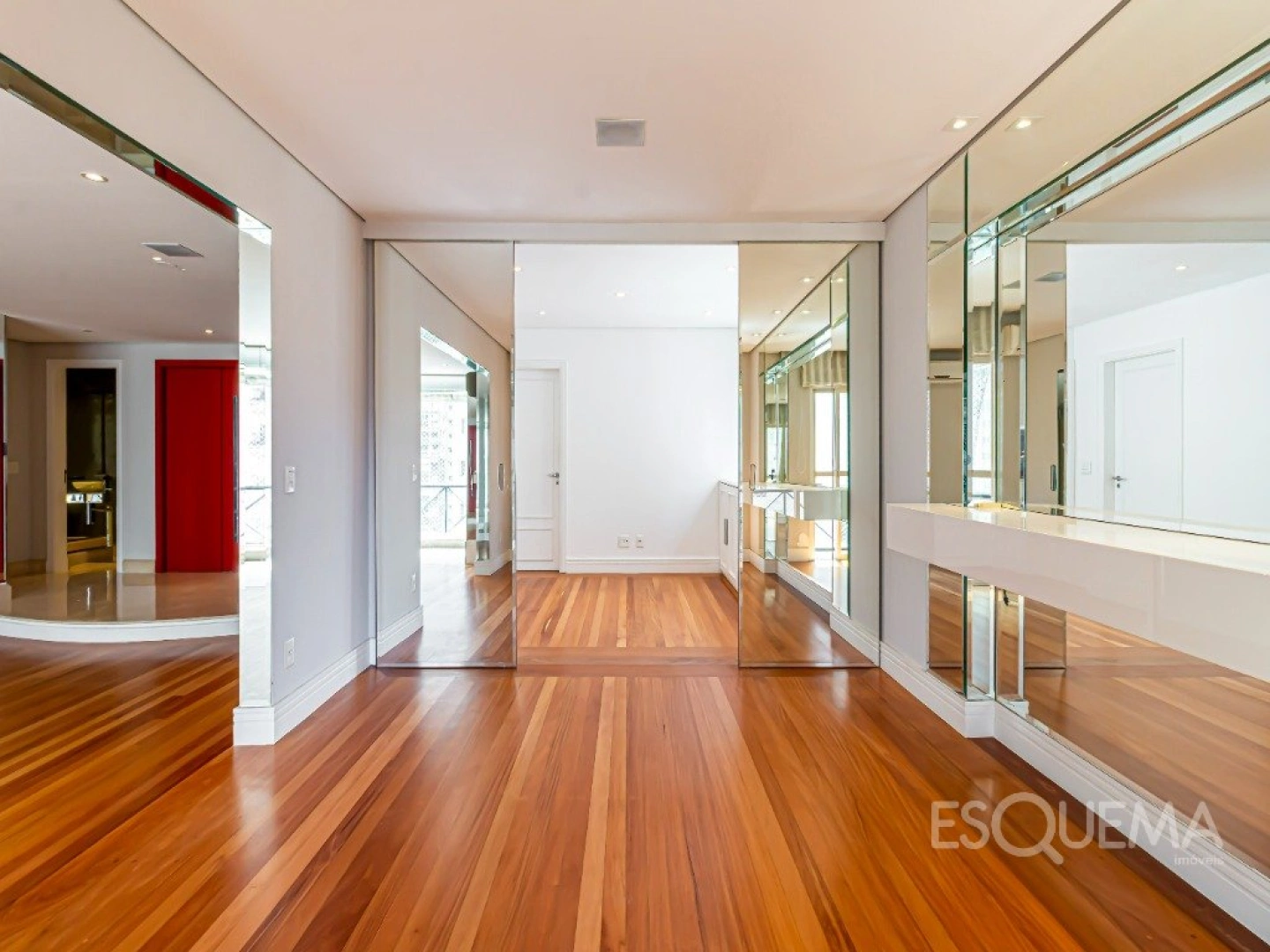 Apartamento em excelente localização com planta bem distribuída - Imagem 8