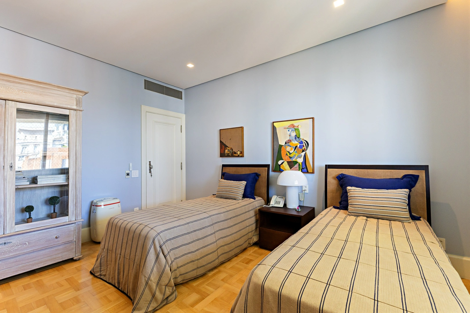 Apartamento de 733 m² assinado por Adolpho Lindenberg no Jardim Europa - Imagem 11
