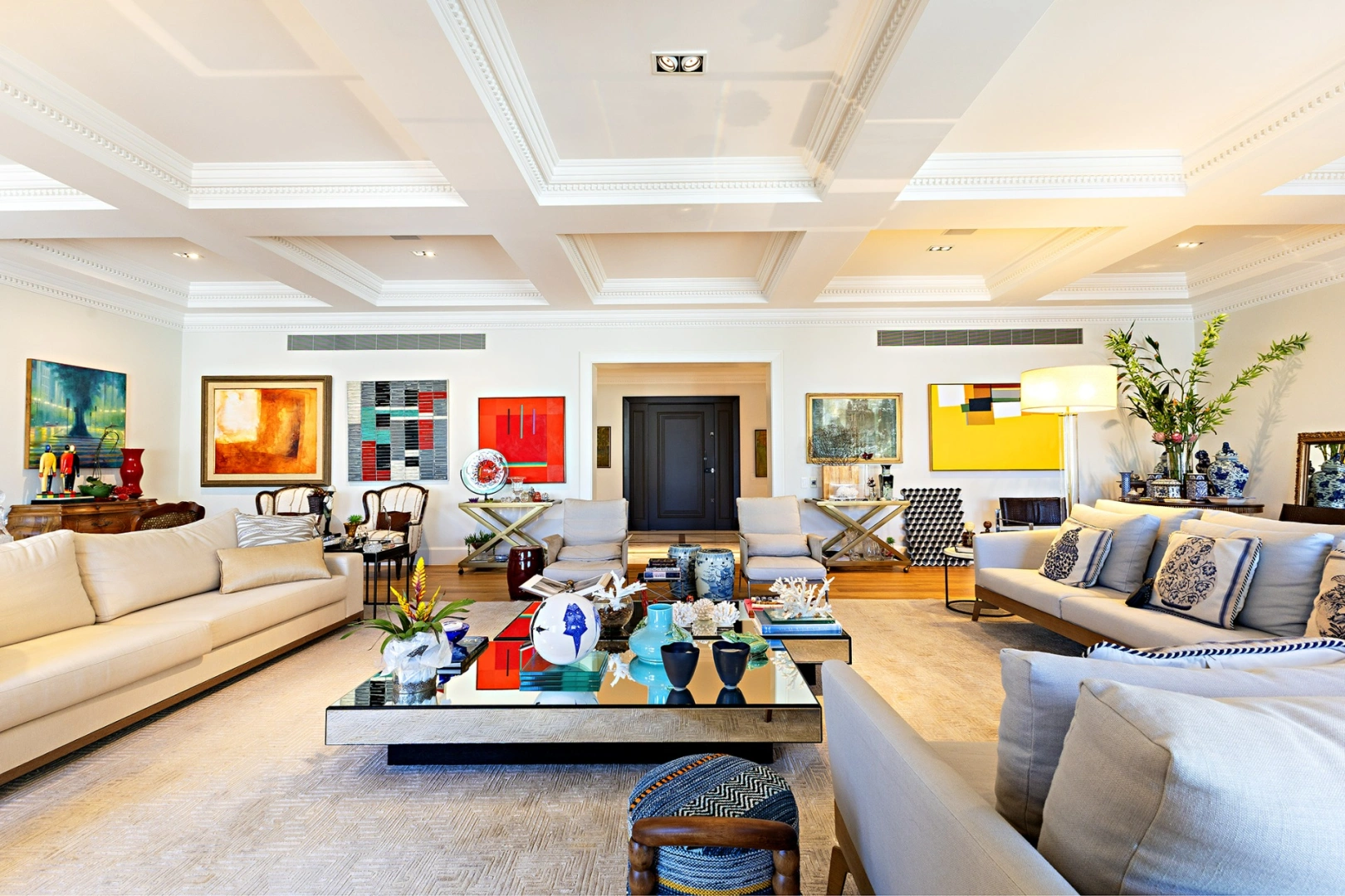 Apartamento de 733 m² assinado por Adolpho Lindenberg no Jardim Europa - Imagem 3