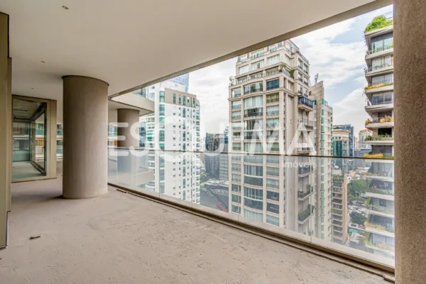 Apartamento no Itaim Bibi no condomínio Heritage Cyrela