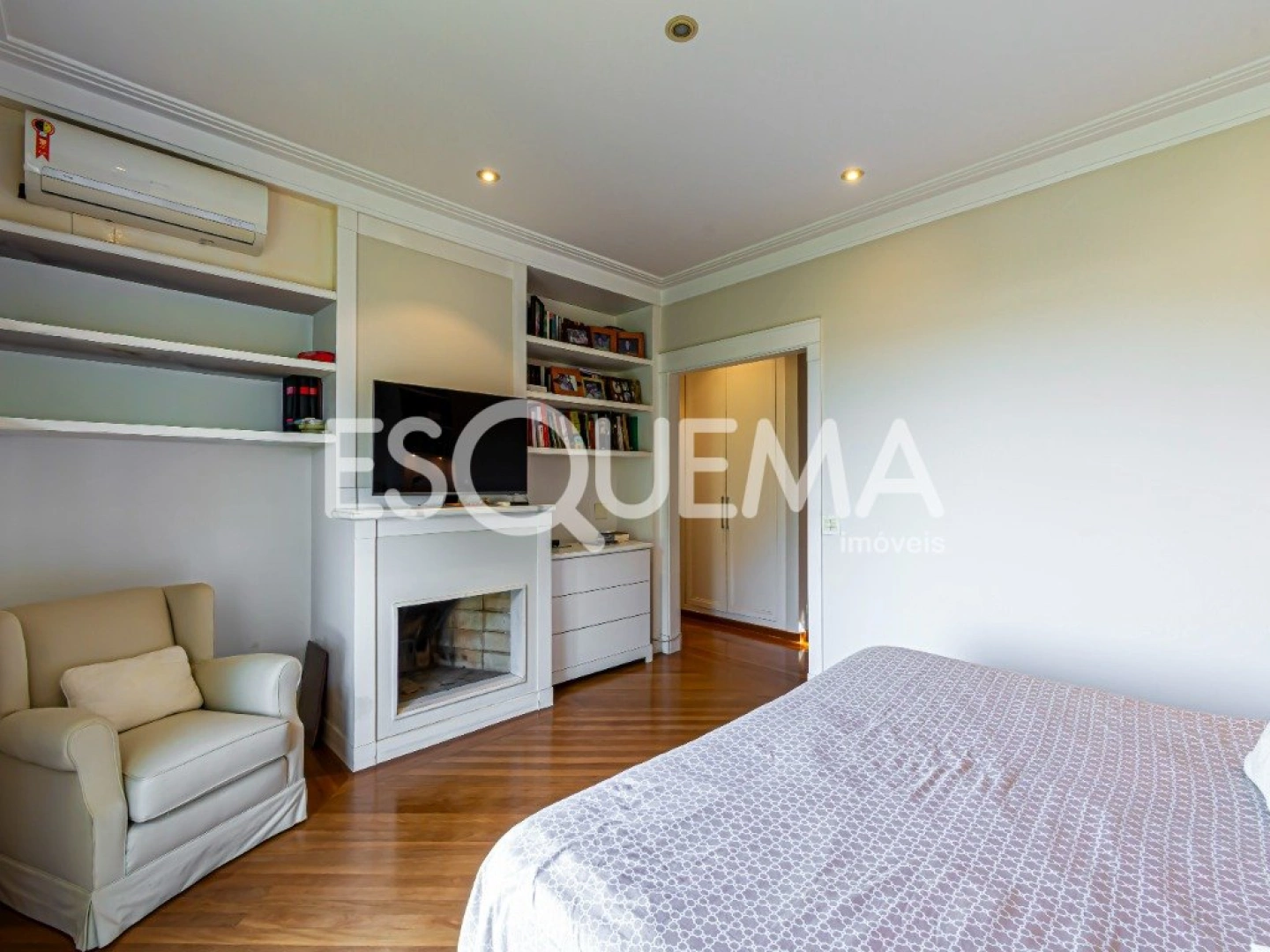 Casa com piscina, jacuzzi e vista privilegiada no Jardim Guedala - Imagem 12