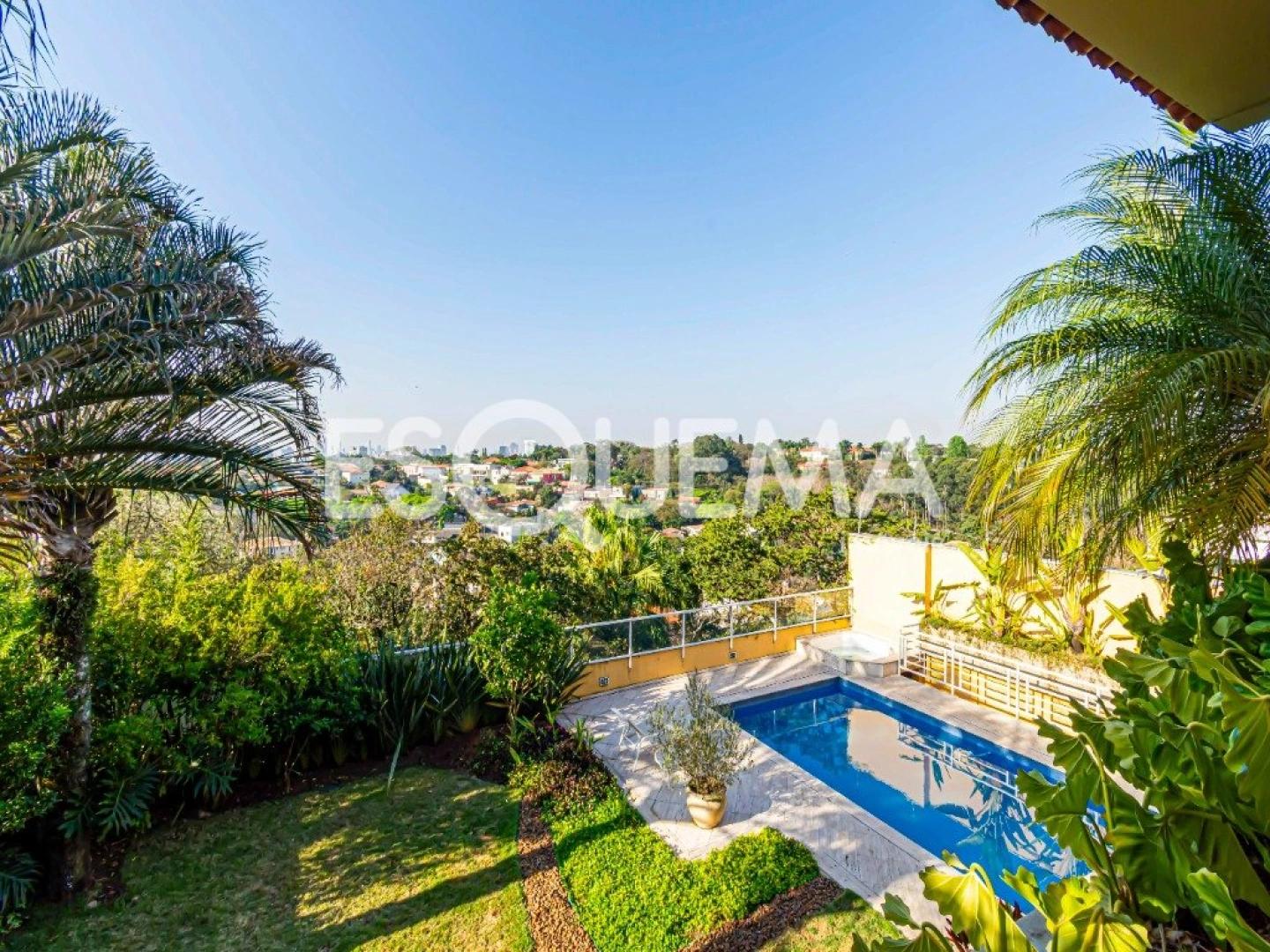 Casa com piscina, jacuzzi e vista privilegiada no Jardim Guedala - Imagem 14