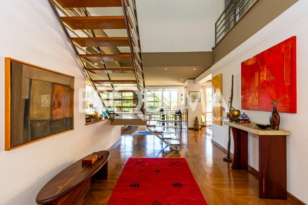 Casa com piscina, jacuzzi e vista privilegiada no Jardim Guedala