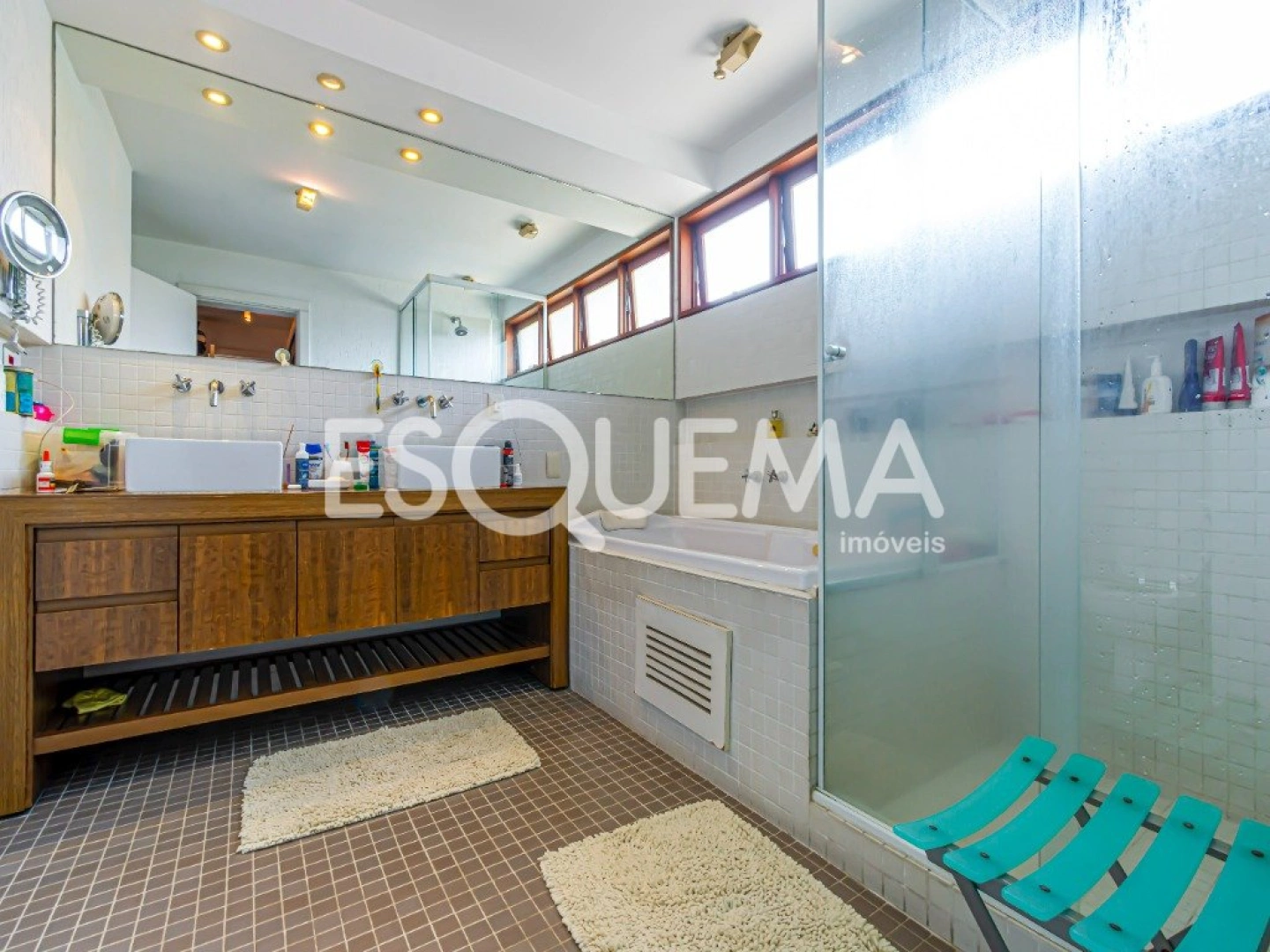 Casa em rua fechada com piscina aquecida - Imagem 13