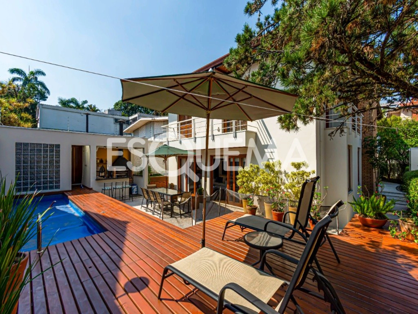 Casa em rua fechada com piscina aquecida - Imagem 15
