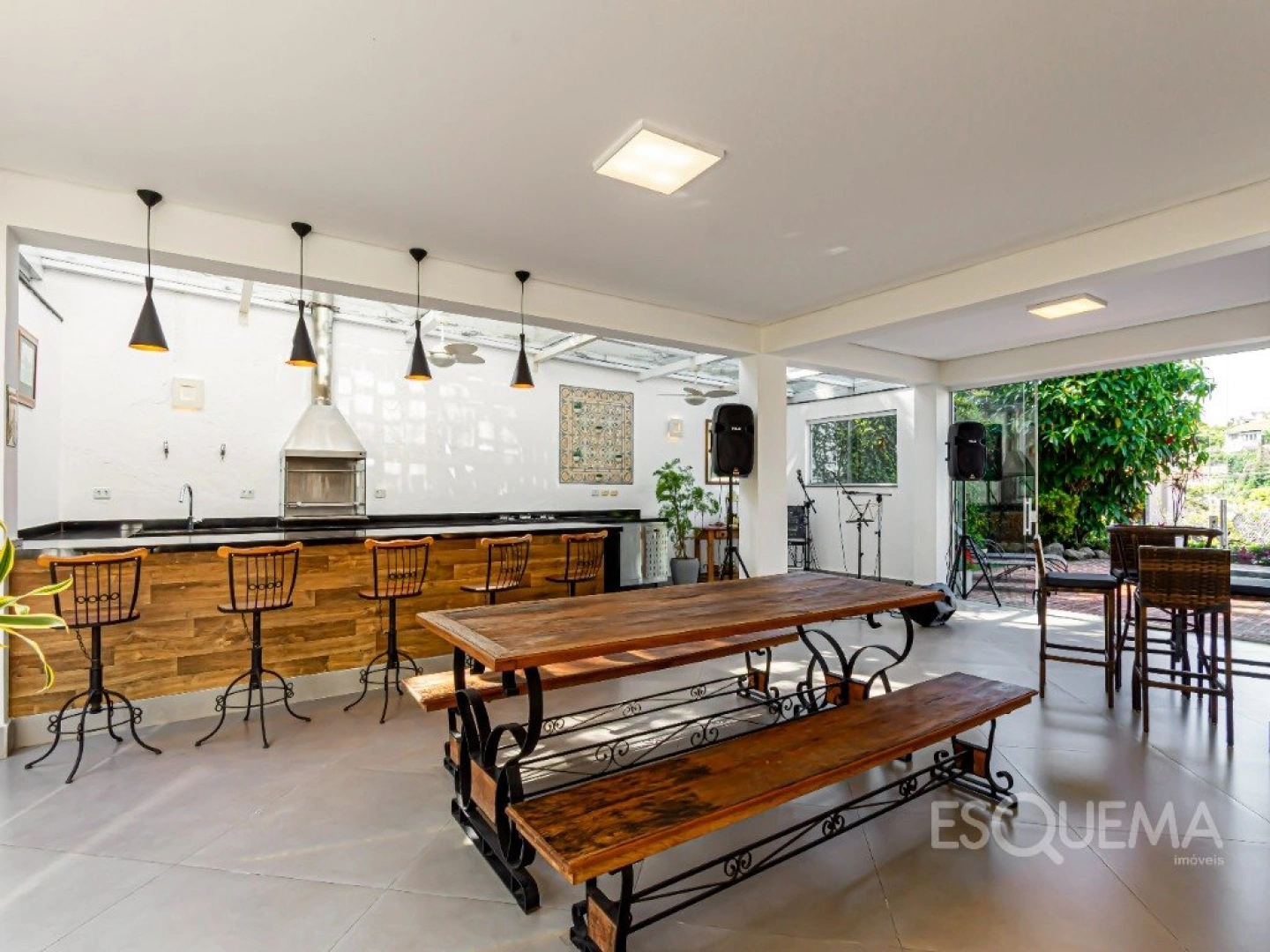 Casa com projeto de Ugo Di Pace - Imagem 15