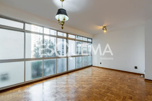 Apartamento a passos do Clube Pinheiros.