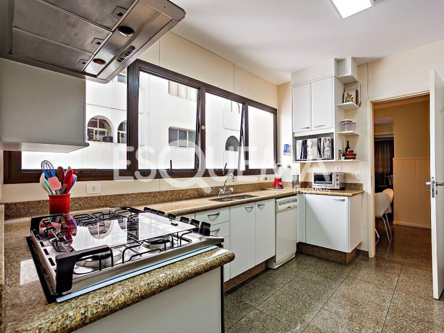 Apartamento em rua tranquila de Pinheiros - Imagem 12