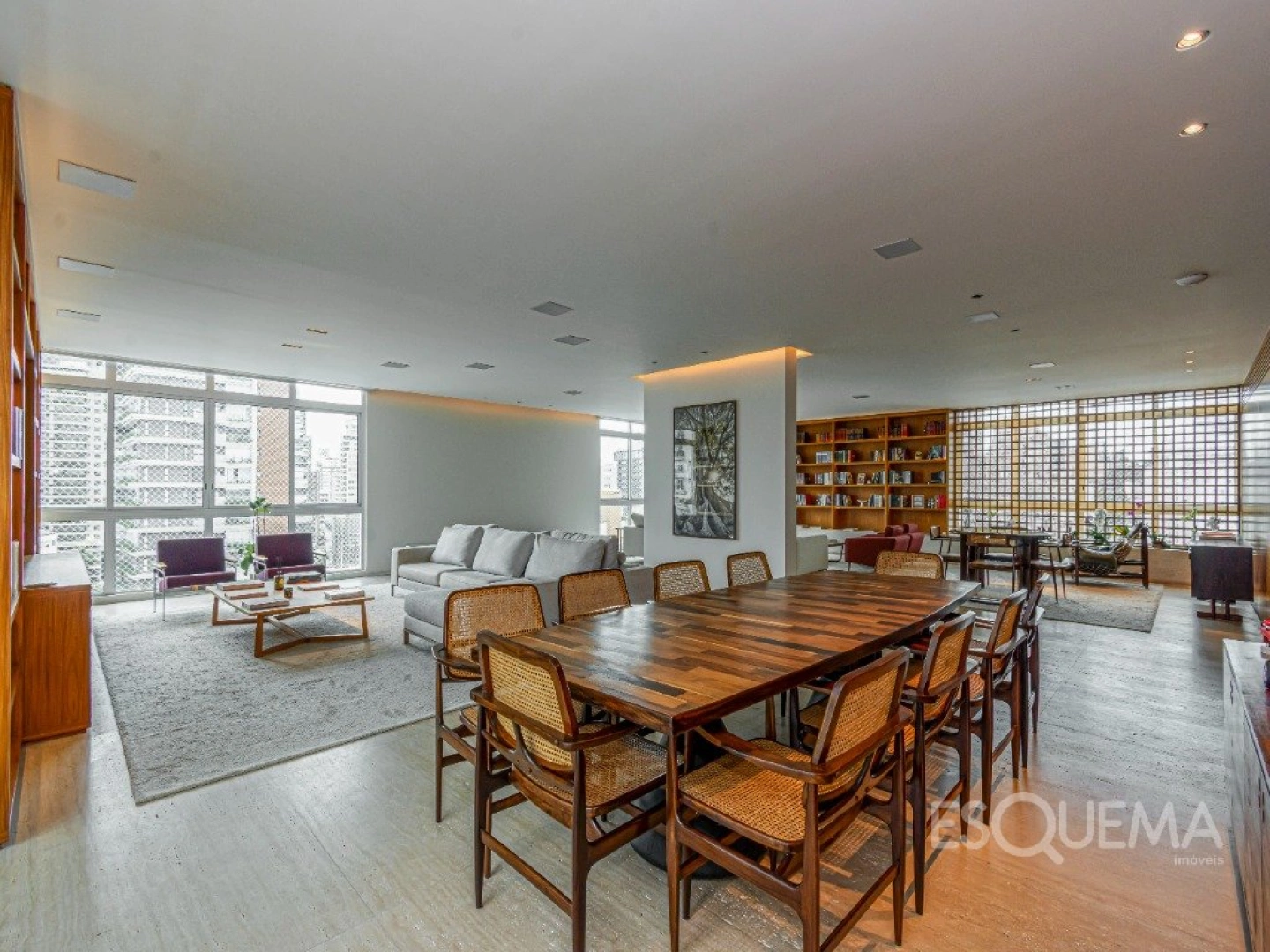 Apartamento reformado com vista panorâmica - Imagem 12