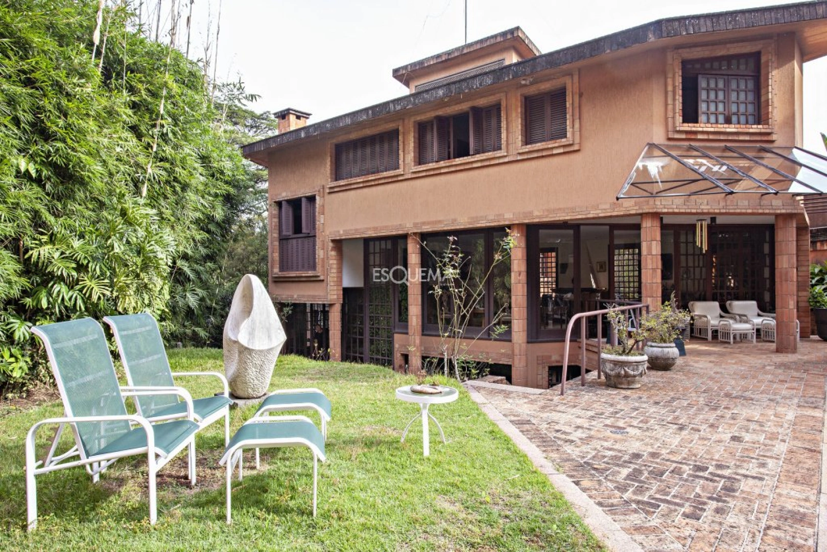 Casa com piscina em Rua Fechada - Imagem 11