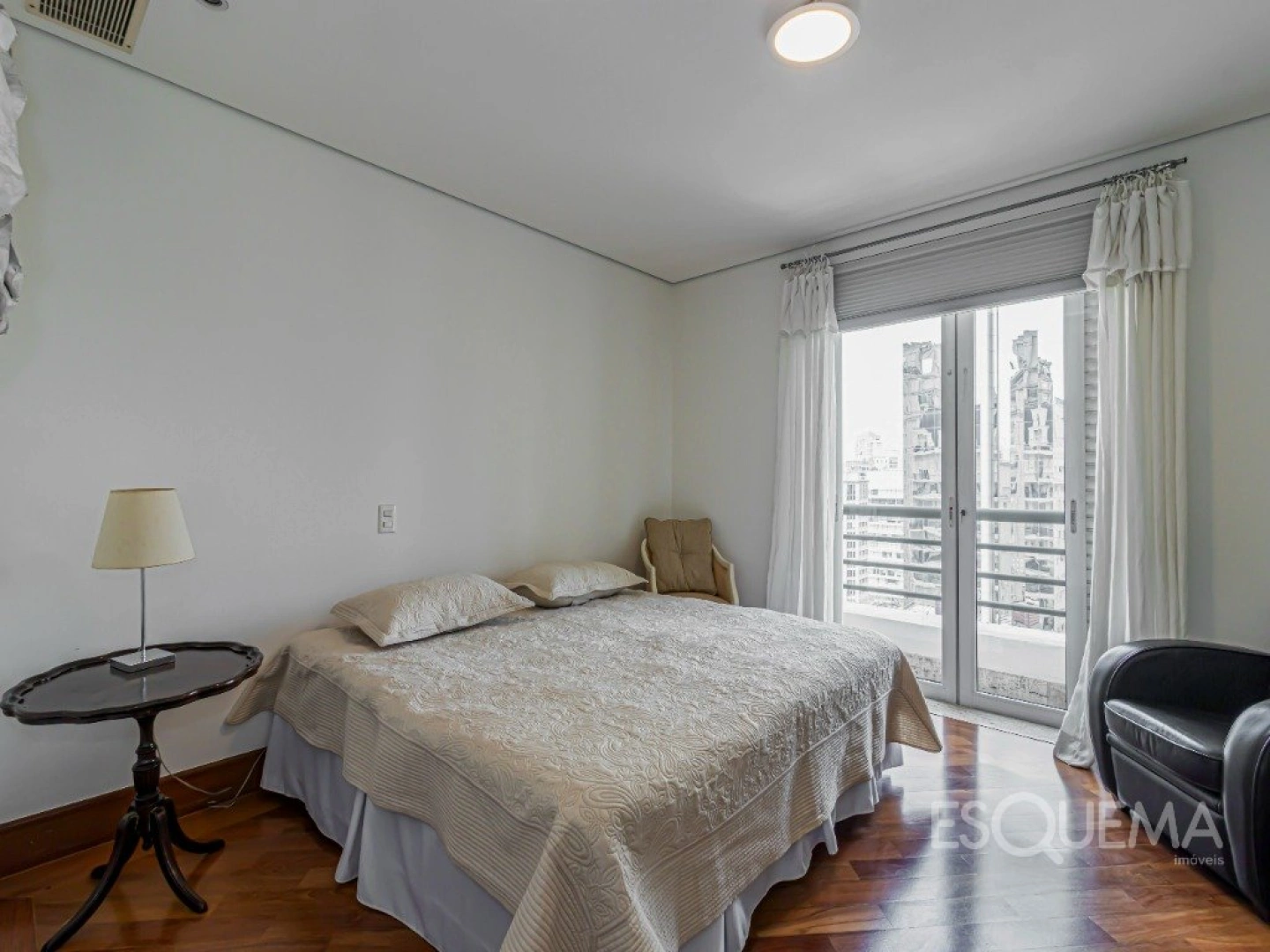 Apartamento em rua segura e fechada - Imagem 11