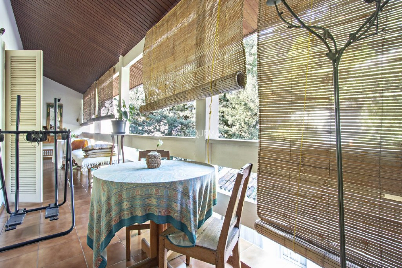 Casa com muita iluminação natural em localização cobiçada - Imagem 15