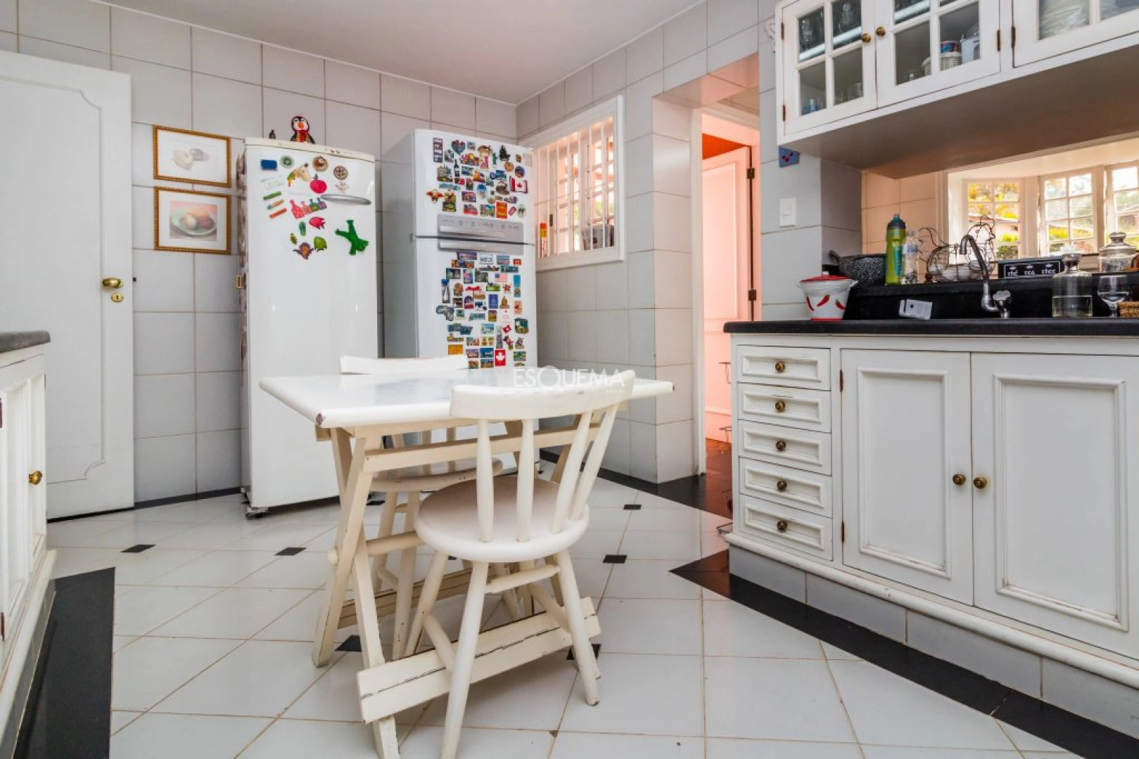 Casa em rua arborizada e tranquila - Imagem 7
