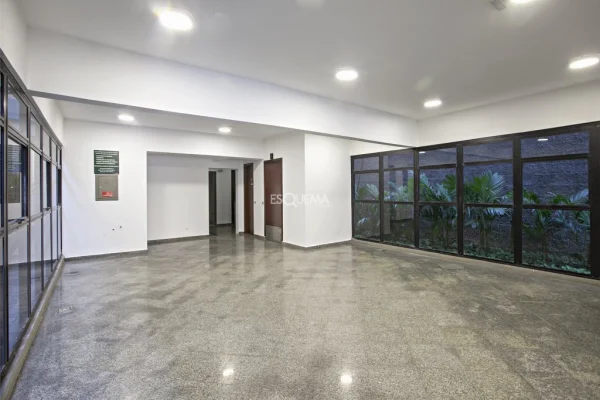 Prédio comercial monousuário