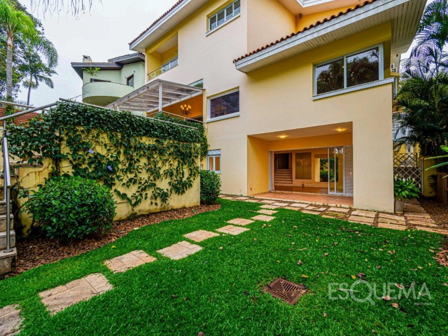 Casa de alto padrão à venda em condomínio - Imagem 13
