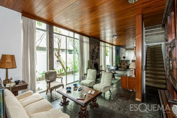 Casa para reforma no Alto de Pinheiros
