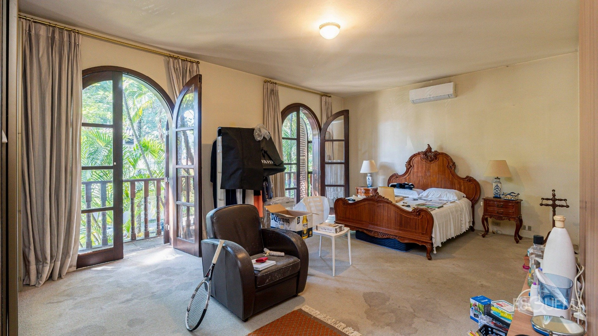 Casa em rua fechada com arquitetura colonial - Imagem 15