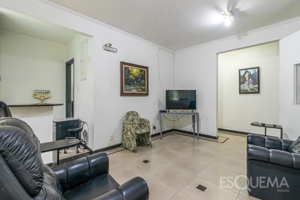 Casa comercial em localização privilegiada