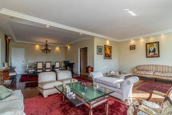 Apartamento próximo aos Clubes Pinheiros e Hebraica