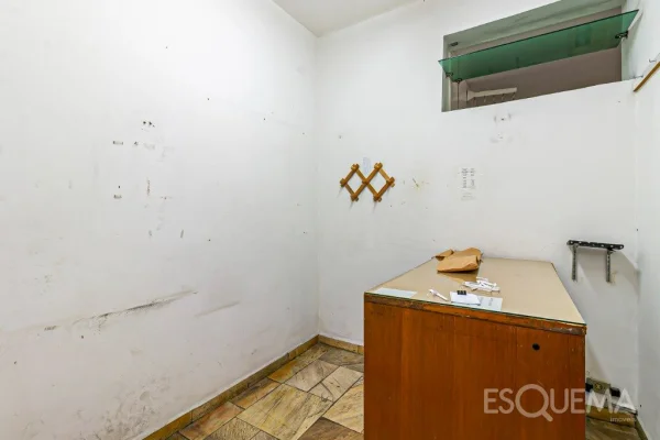 Casa comercial em localização estratégica