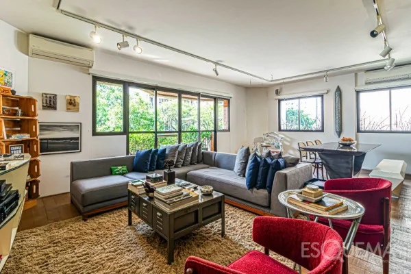 Apartamento recém-reformado em rua cobiçada do Itaim Bibi