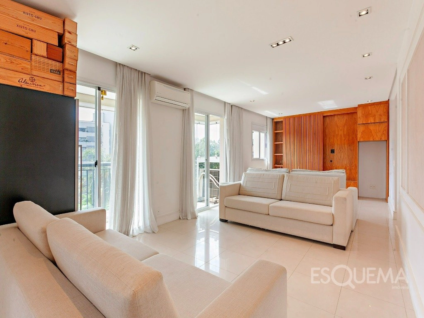 Apartamento em edifício neoclássico com vista aberta no Jardim Guedala - Imagem 2